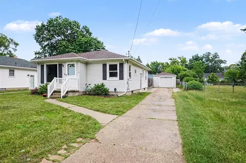 1262 NE Beechwood, Grand Rapids, MI 49505