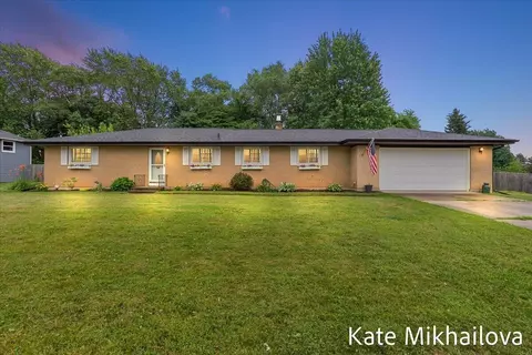 1249 Chalmers, Battle Creek, MI 49015