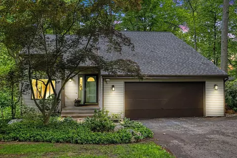 337 Horseshoe, Plainwell, MI 49080