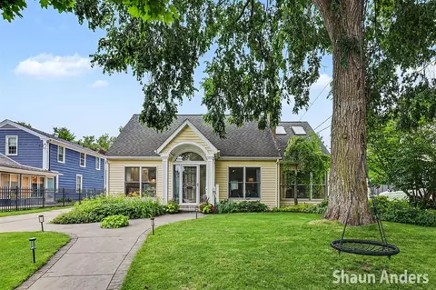 2627 Hall, Grand Rapids, MI 49506
