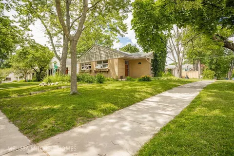 2631 Richards, Grand Rapids, MI 49506