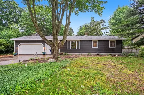 5069 152nd, West Olive, MI 49460
