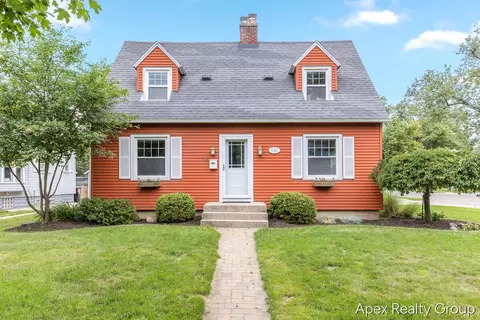 555 E Central, Zeeland, MI 49464
