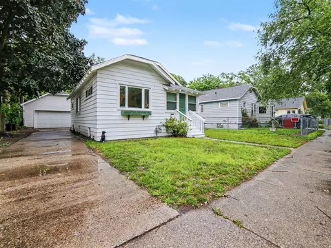 2222 Crozier, Muskegon, MI 49441