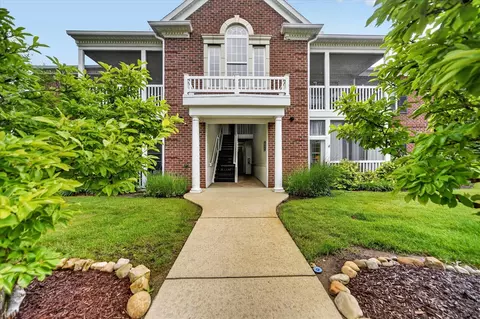 1951 Coventry, Jackson, MI 49201