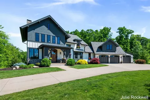 8279 Revado Hls, Ada, MI 49301
