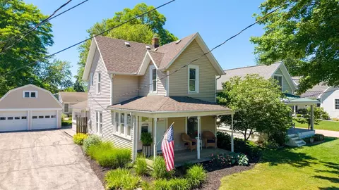 862 Saint Joseph, South Haven, MI 49090