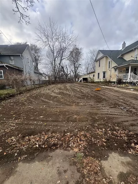 166 Grenville, Battle Creek, MI 49014
