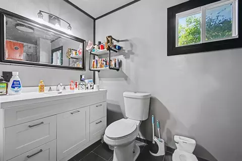 Bath - 402 W Broadway, Three Rivers, MI 49093 photo 1 of 2