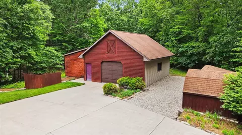Exterior - 655 Auburn, Ada, MI 49301 photo 4 of 13