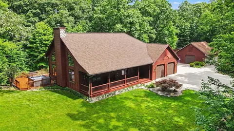 655 Auburn, Ada, MI 49301