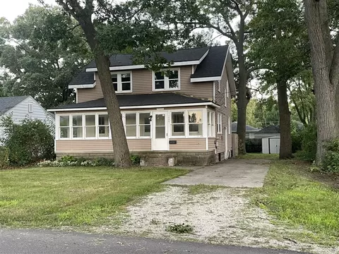1534 Cedar, Grand Rapids, MI 49503