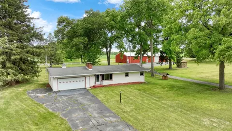 9801 Peterson, Brooklyn, MI 49230