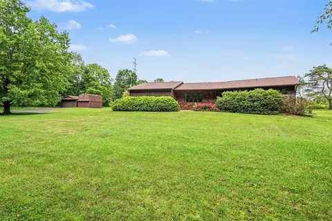 Exterior - 16791 De, Augusta, MI 49012 photo 2 of 5