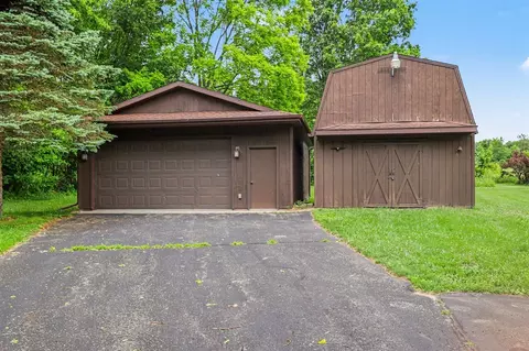 Exterior - 16791 De, Augusta, MI 49012 photo 5 of 5