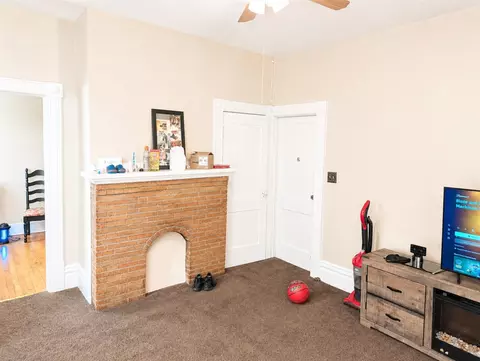 Living - 504-506 1st, Jackson, MI 49203 photo 4 of 11
