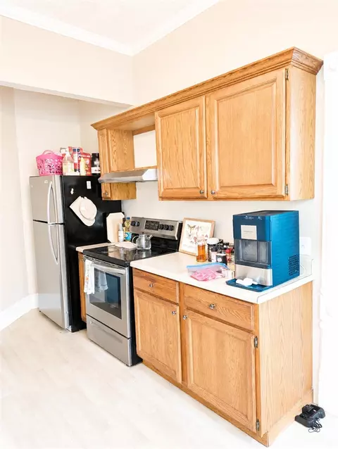 Kitchen - 504-506 1st, Jackson, MI 49203 photo 8 of 18