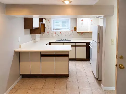 Kitchen - 504-506 1st, Jackson, MI 49203 photo 1 of 18