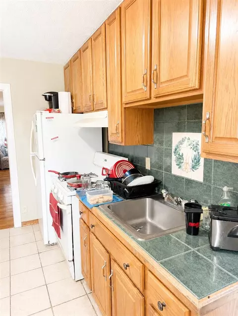 Kitchen - 504-506 1st, Jackson, MI 49203 photo 15 of 18