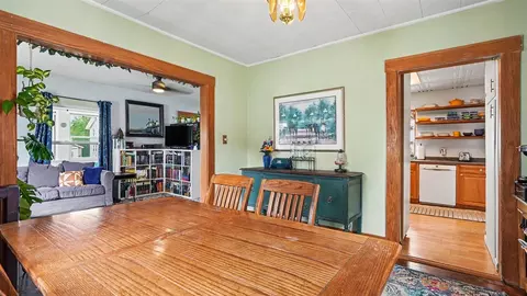Dining - 605 N Pleasant, Jackson, MI 49202 photo 2 of 2