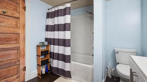 Bath - 605 N Pleasant, Jackson, MI 49202 photo 3 of 3