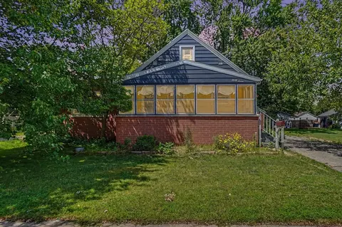 37 W Garfield, Zeeland, MI 49464