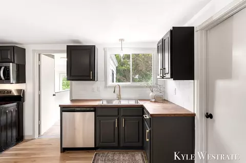 Kitchen - 5908 Johnson, Belding, MI 48809 photo 3 of 4