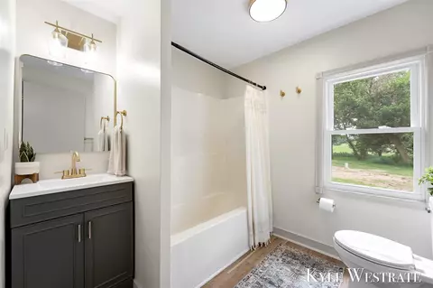 Bath - 5908 Johnson, Belding, MI 48809 photo 1 of 2