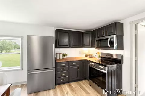 Kitchen - 5908 Johnson, Belding, MI 48809 photo 2 of 4