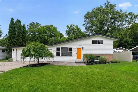 5802 Montebello, Haslett, MI 48840