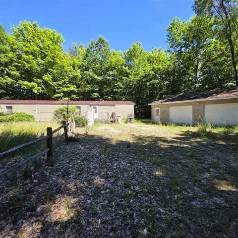 9049 N 80th, Pentwater, MI 49449