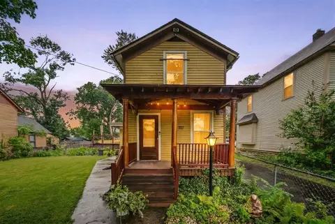 717 Mccourtie, Kalamazoo, MI 49008