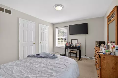 Bedroom - 513 19th, Jackson, MI 49203 photo 3 of 10