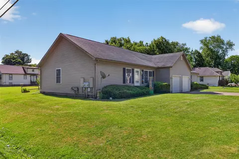 Exterior - 513 19th, Jackson, MI 49203 photo 7 of 10