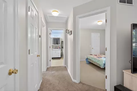 Entry Way - 513 19th, Jackson, MI 49203 photo 2 of 5