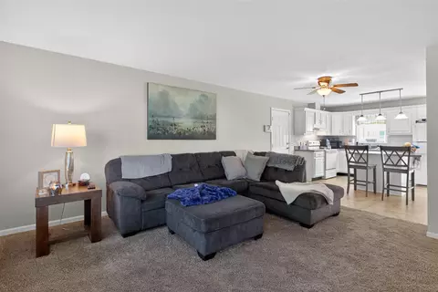 Living - 513 19th, Jackson, MI 49203 photo 1 of 5