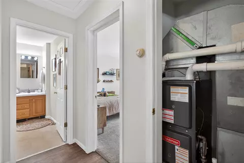 Entry Way - 513 19th, Jackson, MI 49203 photo 5 of 5
