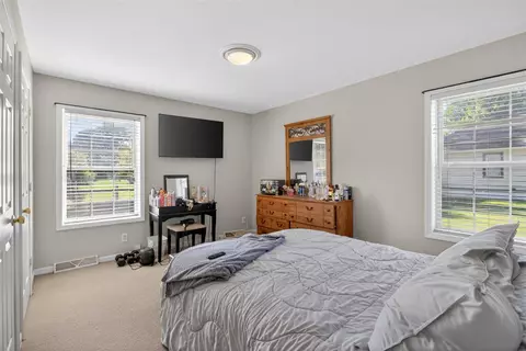 Bedroom - 513 19th, Jackson, MI 49203 photo 1 of 10