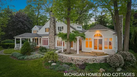714 N N Shr, Holland, MI 49424
