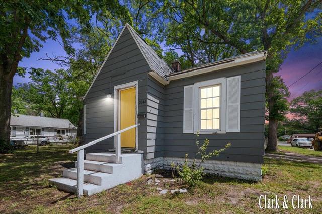 2044 Wood, Muskegon, MI 49444