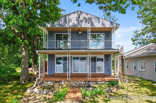 10818 Stoney Pt, Delton, MI 49046