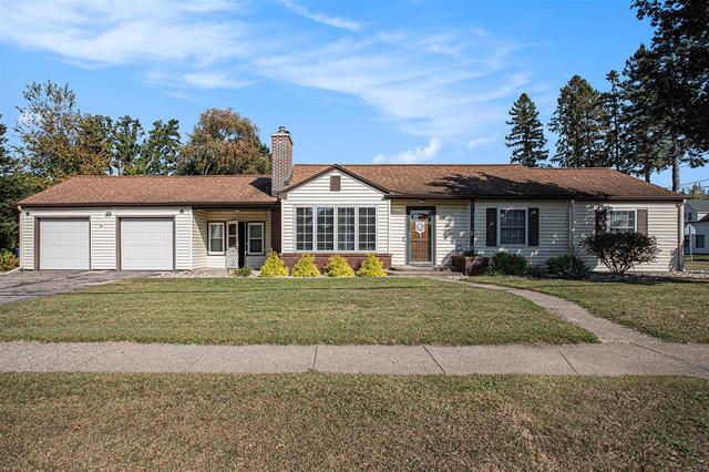 10 Fairfield, Coldwater, MI 49036