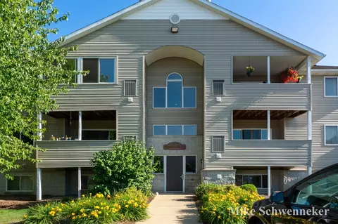 8496 Jasonville #102, Caledonia, MI 49316