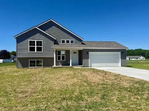 3237 Signal Pt, Allegan, MI 49010