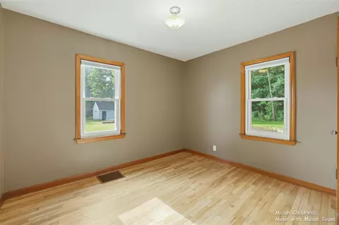 1950 Bauer, Jenison, MI 49428 photo 24