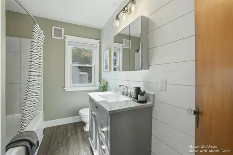 1950 Bauer, Jenison, MI 49428 photo 19
