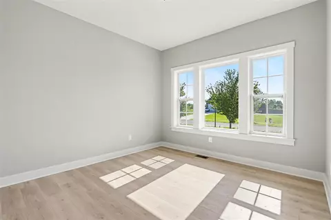 6281 Comiskey, Stevensville, MI 49127 photo 3