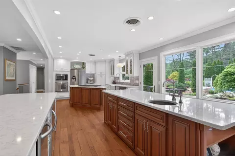 Kitchen - 3600 Hendee, Jackson, MI 49201 photo 2 of 5