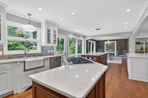 Kitchen - 3600 Hendee, Jackson, MI 49201 photo 4 of 5