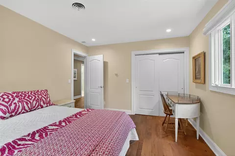 Bedroom - 3600 Hendee, Jackson, MI 49201 photo 4 of 5